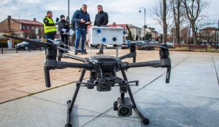 Drona do walki ze smogiem - kliknij, aby przejść do galerii