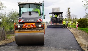 Nowa droga w Starej Wsi-Kolonii - kliknij, aby przejść do galerii