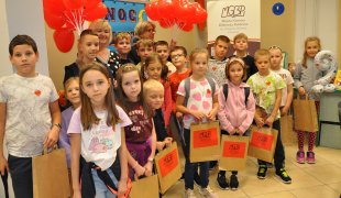 Absurd nie czytać – IX edycja nocy bibliotek - kliknij, aby przejść do galerii